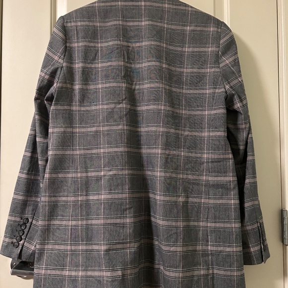 Isaac Mizrahi Grey Blazer (size 12) - Picture 3 of 3